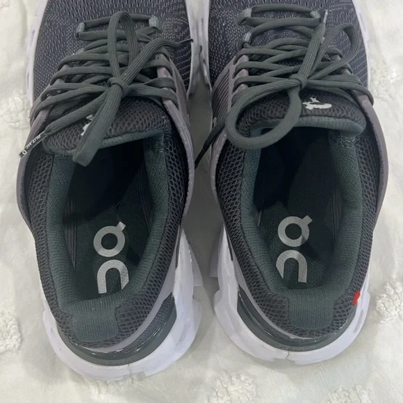 ON Cloudswift Sneakers SZ 6 women Shark / Shadow - Picture 7 of 15